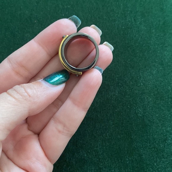 Marc Jacobs ring - Picture 2 of 5